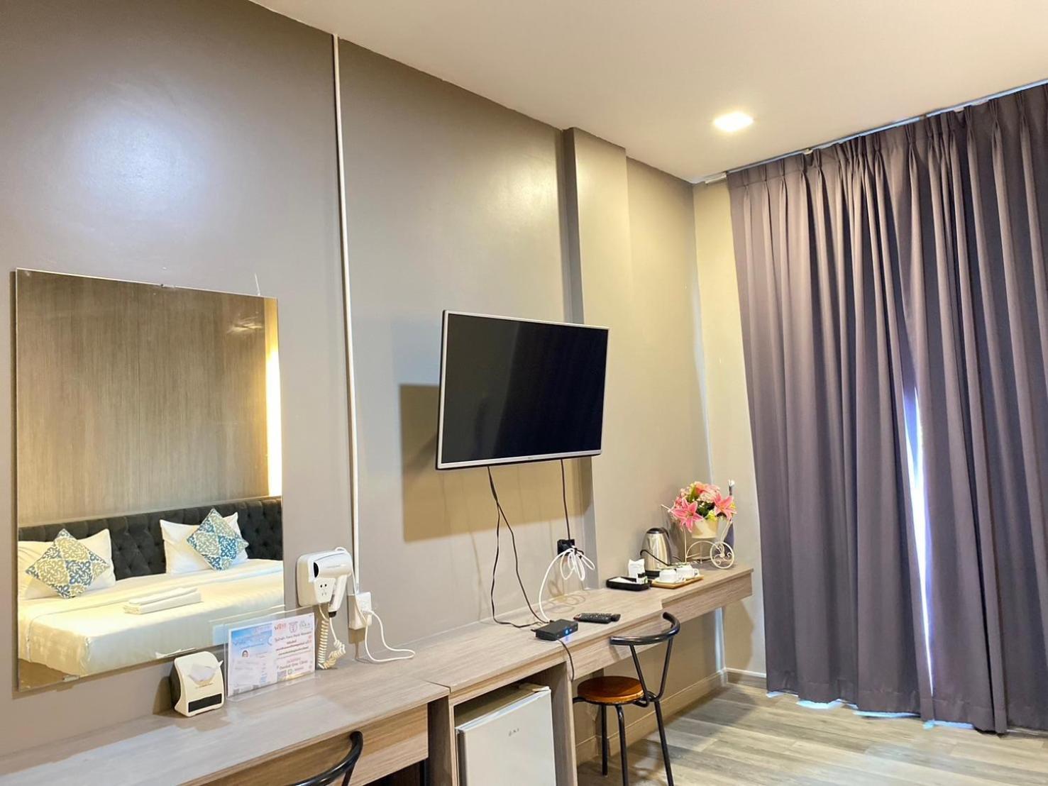 Tara Park Resotel Rangsit Экстерьер фото